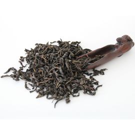 Κίνα Το καθαρό φυσικό μαζεμμένο με το χέρι οργανικό τσάι τηβέννων DA Hong Pao μεγάλο κόκκινο έστριψε στενά τα φύλλα προμηθευτής