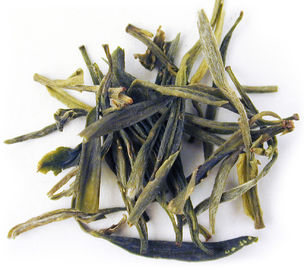 Κίνα Φρέσκα πράσινα φύλλα τσαγιού επεξεργασίας, κίτρινο πράσινο τσάι χαλαρών φύλλων βουνών προμηθευτής
